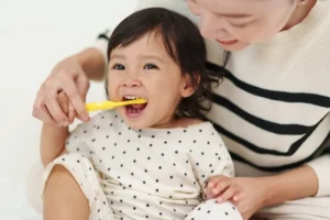 early cavities in baby teeth brushing early cavities in baby teeth brushing